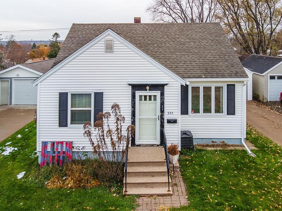 1st image of 223 North 10TH AVENUE