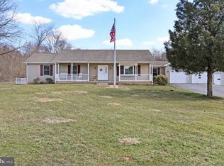 100 Clevenger Cir, Falling Waters, WV 25419