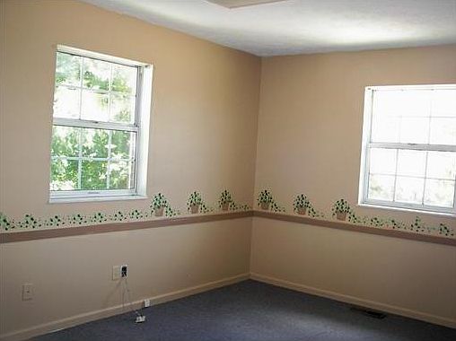 5th image of 500 E Court St