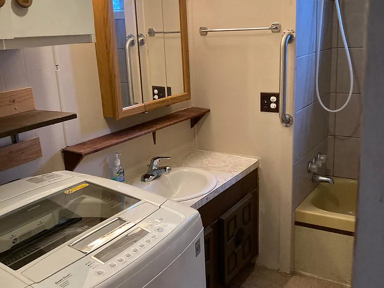 Shore Crest Dr — Photo 2