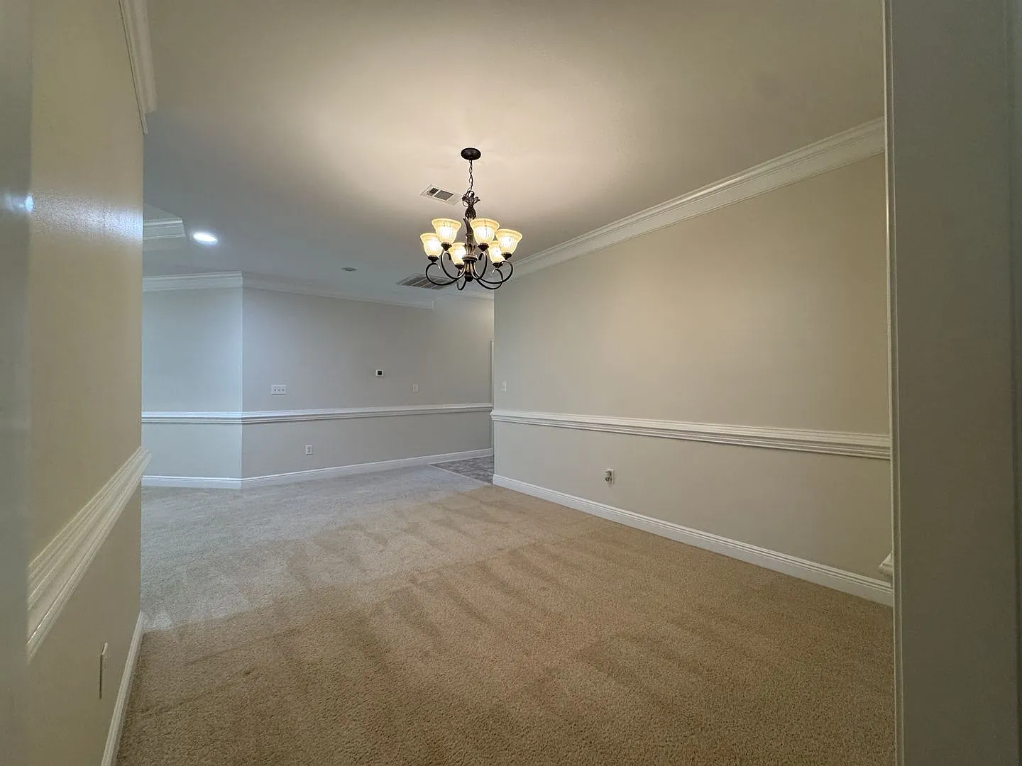 Brick home off Cottage Hill/ Knollwood — Photo 4