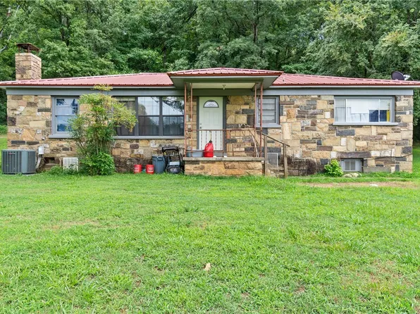1209 Hollow Branch Ln, Mountainburg, AR 72946