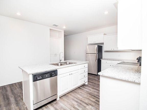 5th image of 6914 21st St