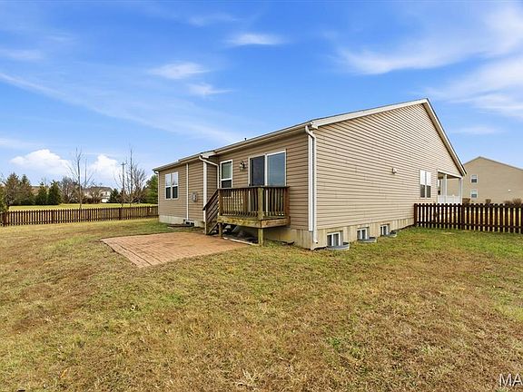 5th image of 3837 Winward Way Dr