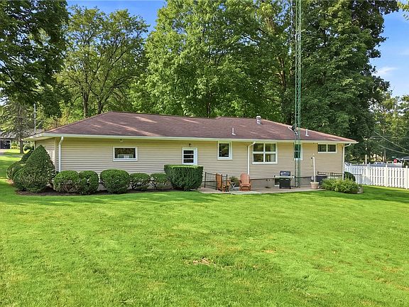 5th image of 3595 Ridgewood Dr