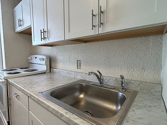 2nd image of 3229 Joe Hammer Sq APT 8
