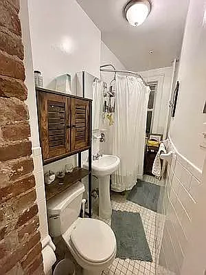 Rented by LJ Sloane Management | media 31