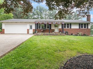 5220 Woodlynn St NE, East Canton, OH 44730