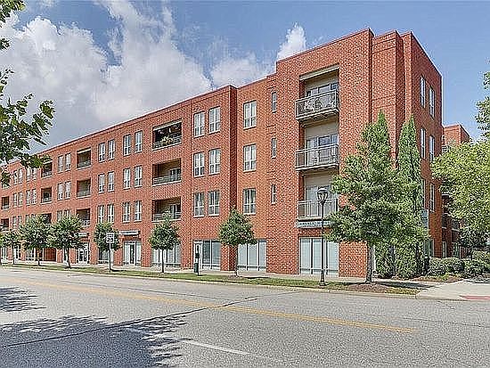 4th image of 230 Nat Turner Blvd Unit 2002