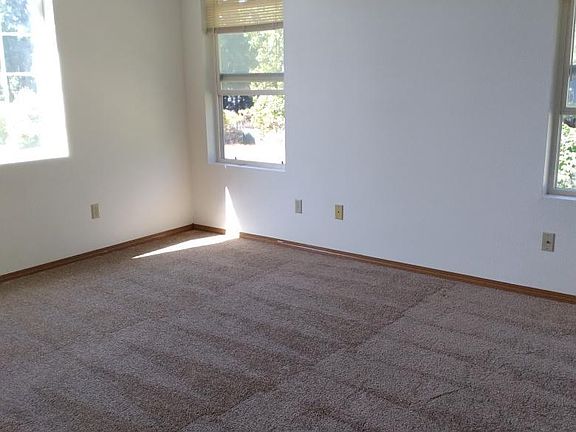3rd image of 14314 77th Ave E