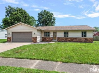 21 Arthur Dr, Rochester, IL 62563