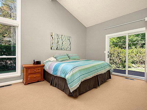 3rd image of 5231 90th Ave SE