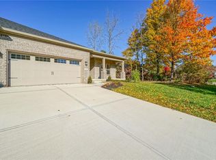 1726 Walnut Trce, Greenfield, IN 46140