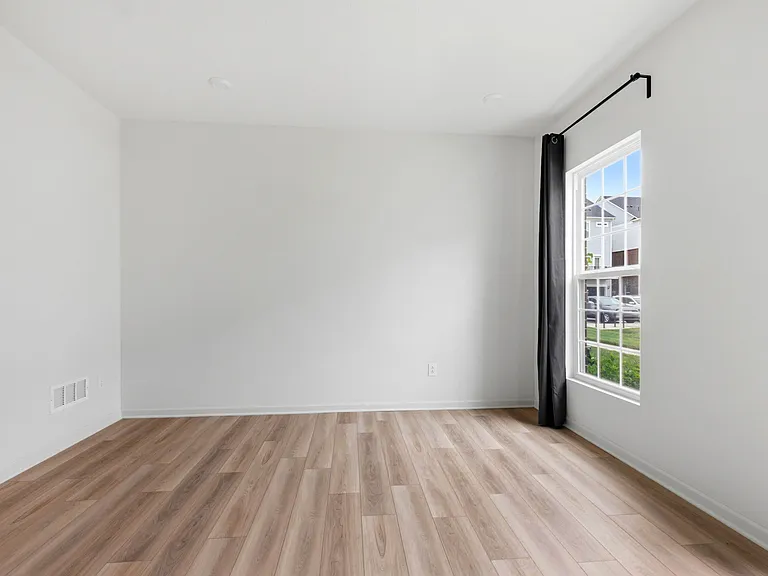 14565 Pomona Ln — Photo 6