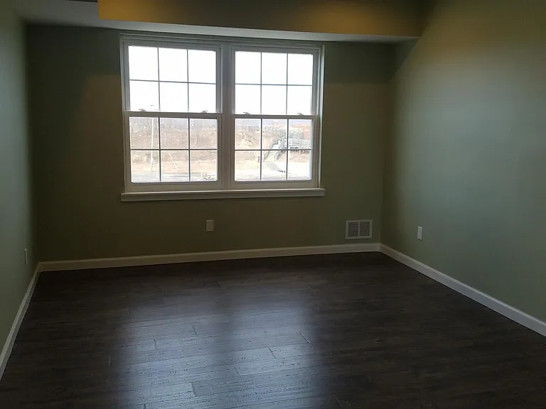 416 Beachway Ave — Photo 4