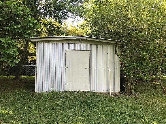 4th image of 12703 Fairlane Dr