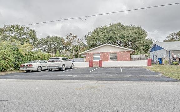 3rd image of 3073 Oaklawn Ave