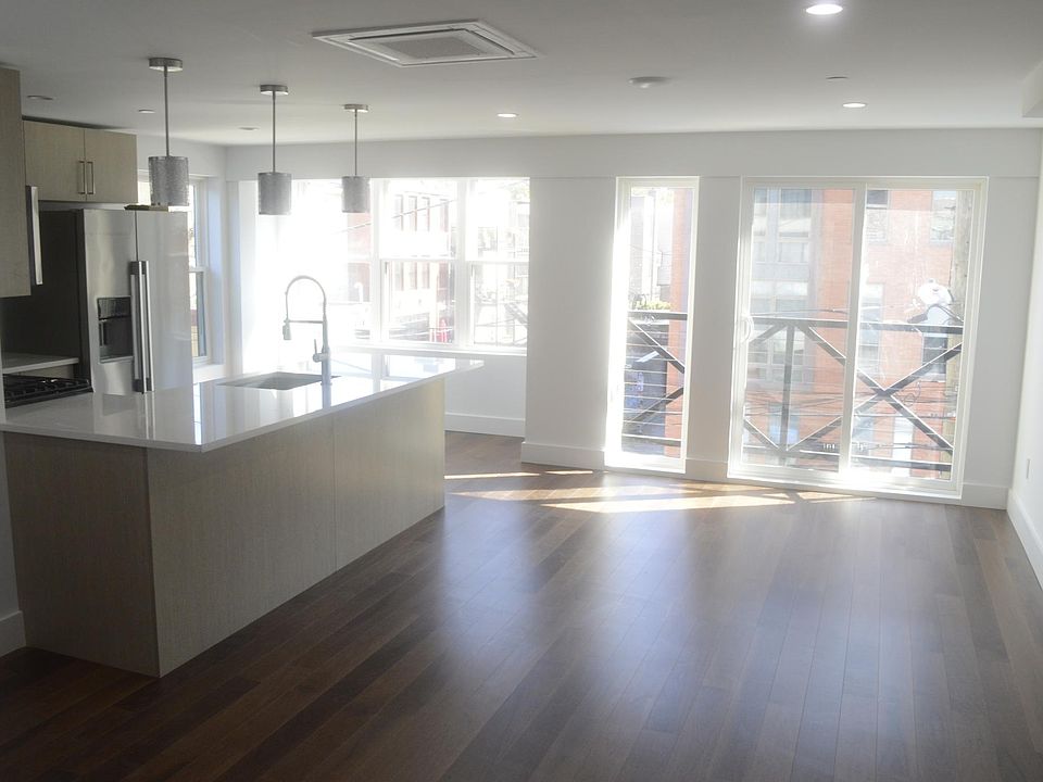 Open floor plan - LR unfurnished