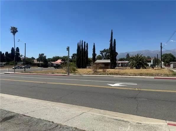 385 W Ramsey St, Banning, CA 92220