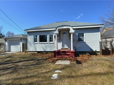 11 Hartford Ave, Riverside, RI, 02915