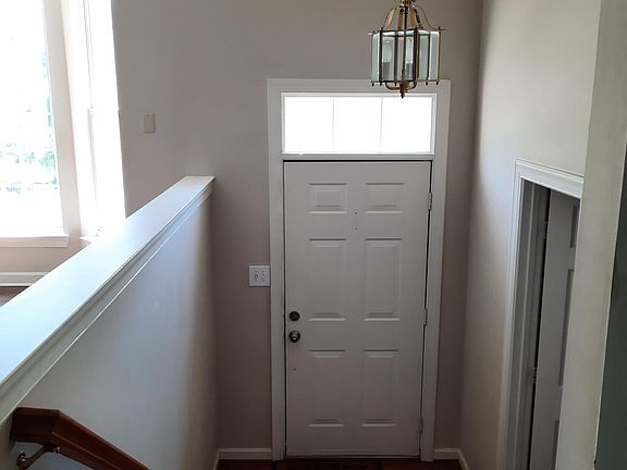 4th image of 13718 Valley Oak Cir