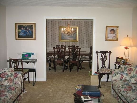 Living Room/Dining Room