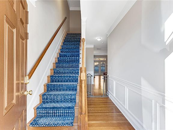 3rd image of 2382 Strand Ave