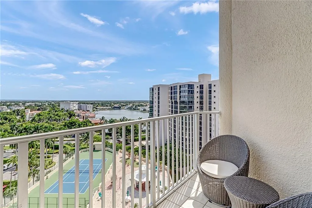 2 bed, 2.5 bath, 2240 sqft, $18,000 — Photo 3