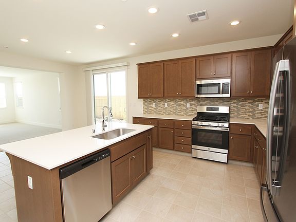 3rd image of 1113 Pearl Dr