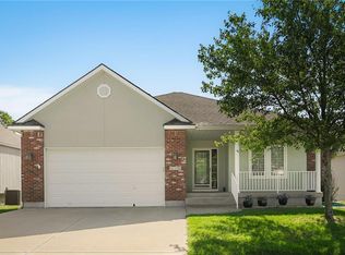 4705 SW Soldier Dr, Lees Summit, MO 64082
