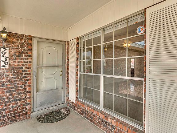2nd image of 7132-7134 Orizaba Ave
