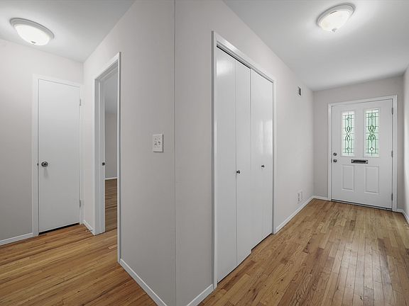 4th image of 501 Piermont Ave #501