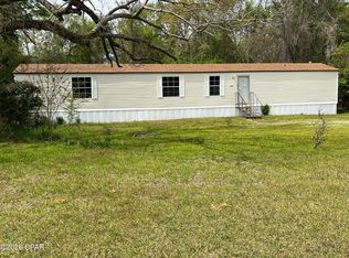 3678 Lilly Ln, Marianna, FL 32446