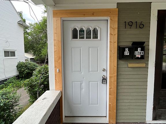 4th image of 1916 Jefferson Ave SE #2