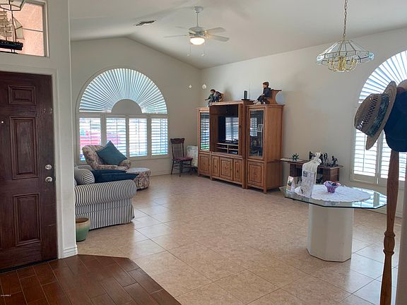 Living dining