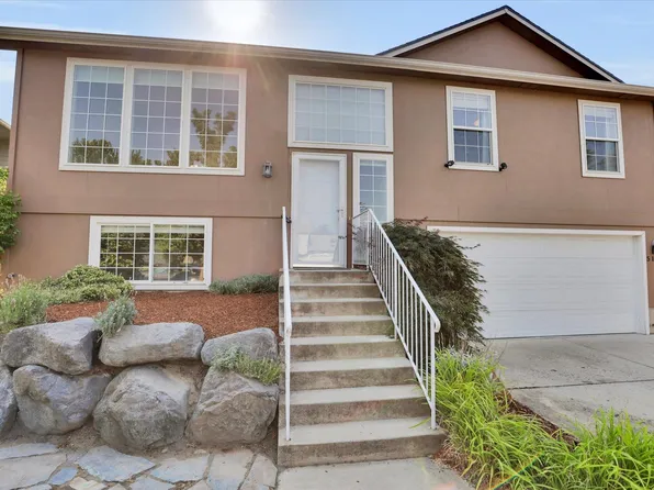5115 W Pacific Park Dr, Spokane, WA 99208