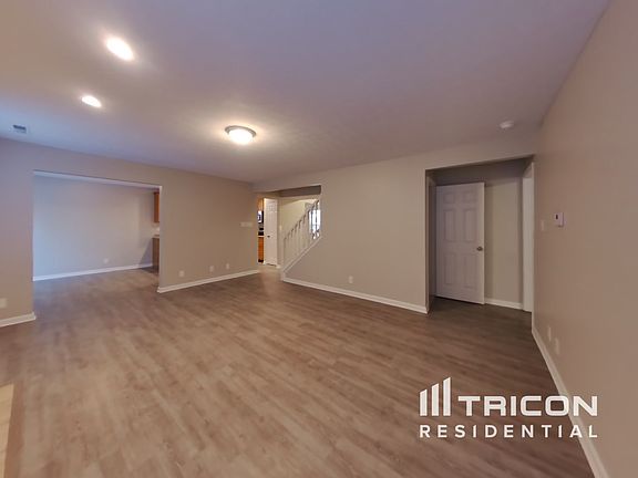 3rd image of 1660 Brookview Dr