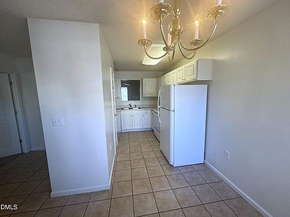 4th image of 2510 Huntscroft Ln APT 101