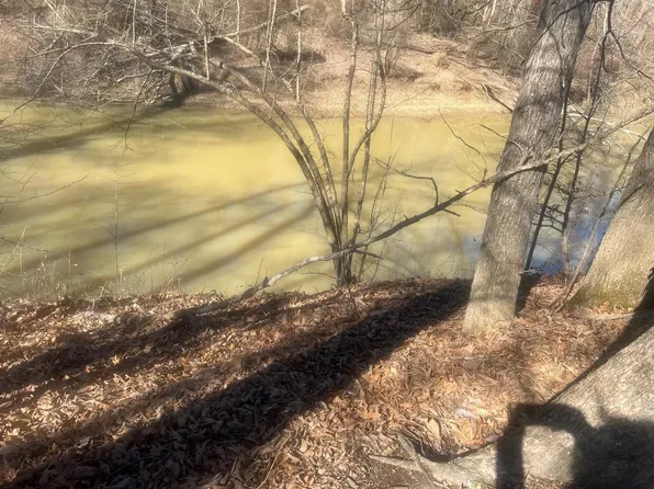 35 Towboat Ln, Adamsville, TN 38310