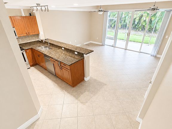 4th image of 13110 Broadhurst Loop APT 2