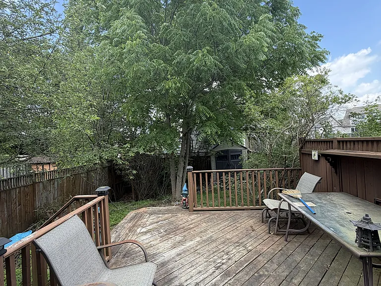 206 Rickson Ave — Photo 27