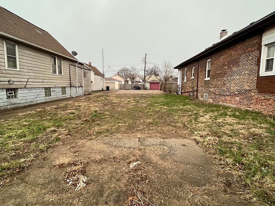 1st image of 509 W Columbus Dr