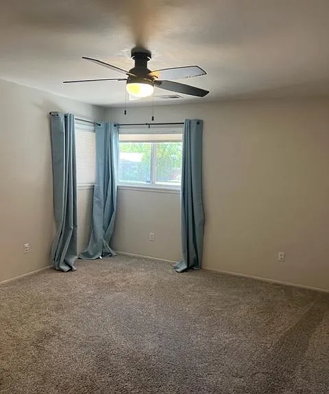 2900 Wisconsin St NE — Photo 10