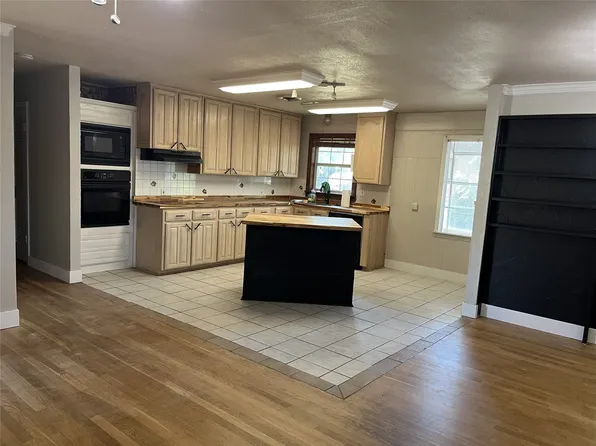 3401 Leith Ave, Fort Worth, TX 76133