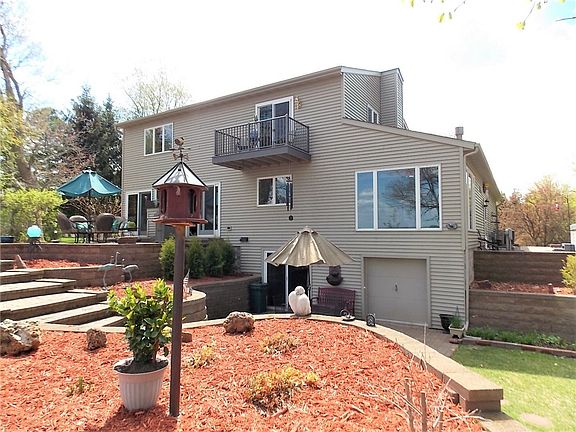 4th image of 2197 18 3/8th Avenue
