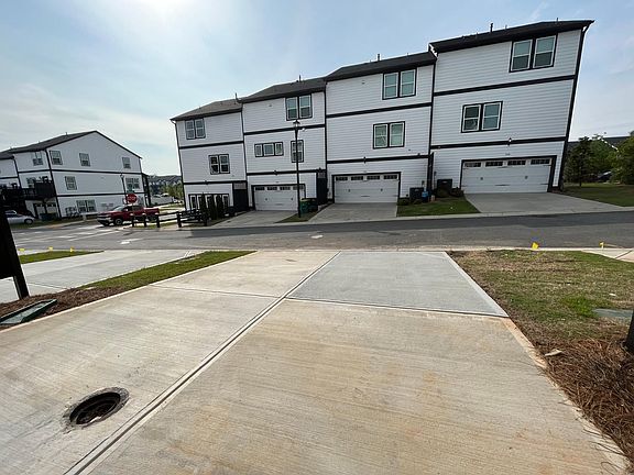 4th image of 705 Mulberry Cir #705