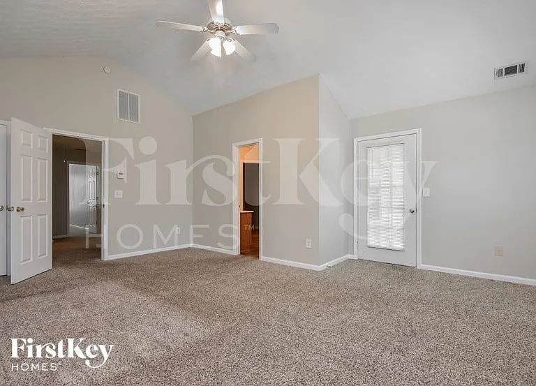 6272 Lake Valley Point — Photo 9