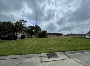 224 Mae Dr, Gretna, LA 70056