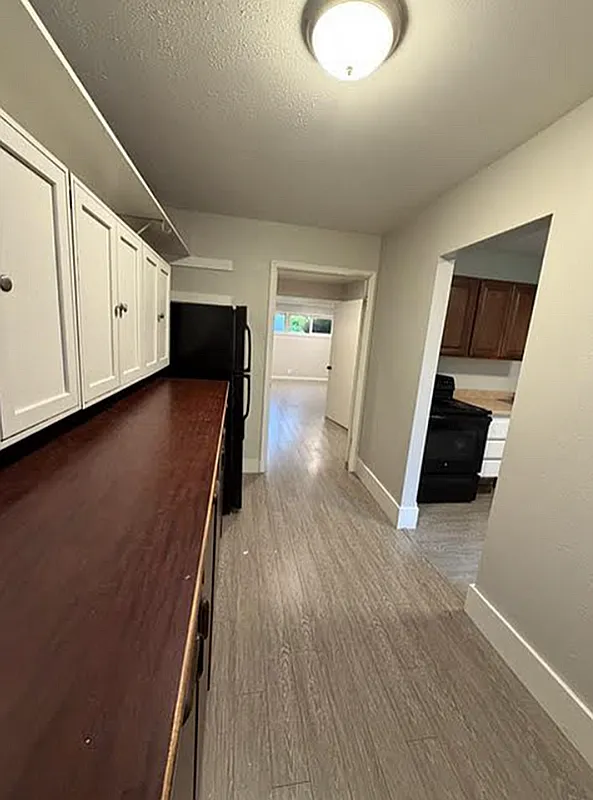 Kirkland SFH — Photo 4