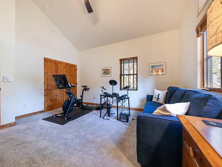12326 Fairway Dr — Photo 34